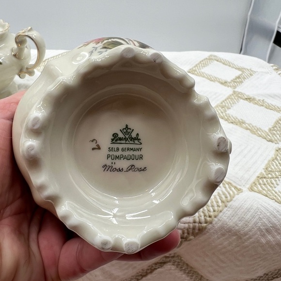 SELB Germany Pompadour Moss Rose creamer and sugar bowl - Picture 8 of 16